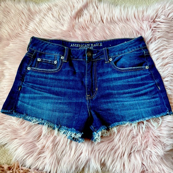 American Eagle Outfitters Dark Wash Denim Cut-off Shorts | Size 8 - Picture 1 of 4